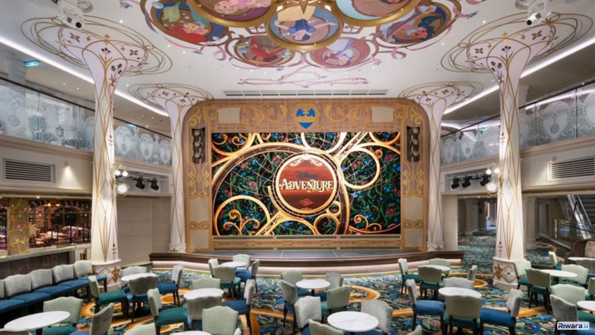 Kapal Pesiar Disney Adventure di Singapura